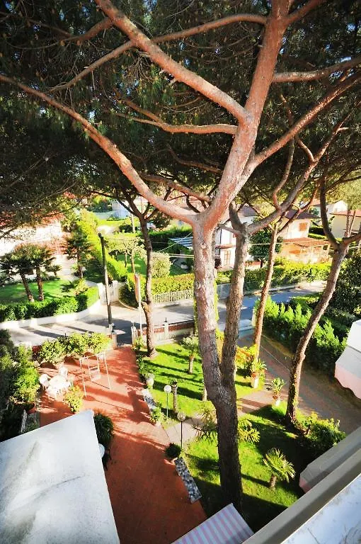Hotel Manuela チンカレ イタリア